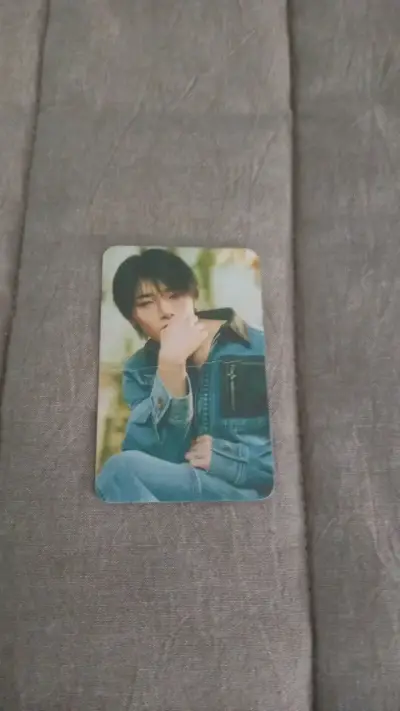 Tarjeta coleccionable Stray Kids Hollow - miniatura 1