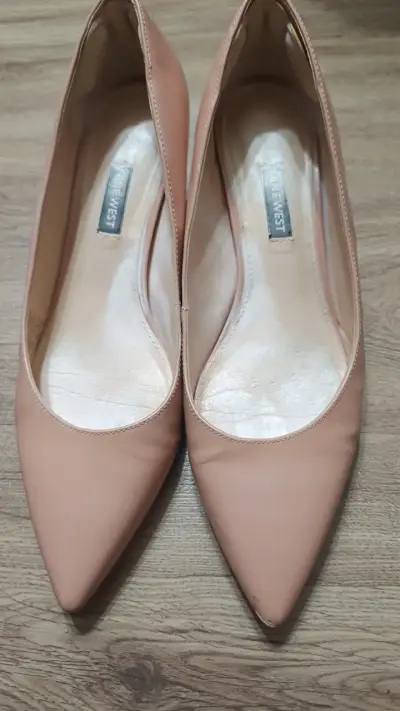 Zapatos de tacón Nine West color nude - miniatura 1
