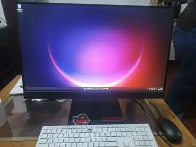 Lenovo all in one core i5 13th - miniatura 1