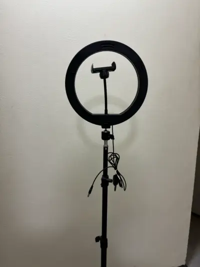Aro de luz LED con trípode ajustable - miniatura 3