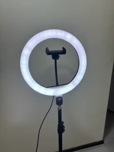 Aro de luz LED con trípode ajustable - miniatura 5