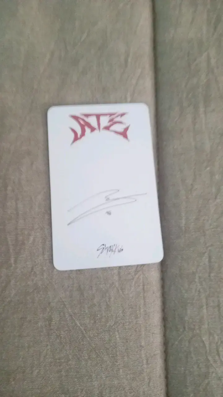 Photocard de colección K-pop - 2