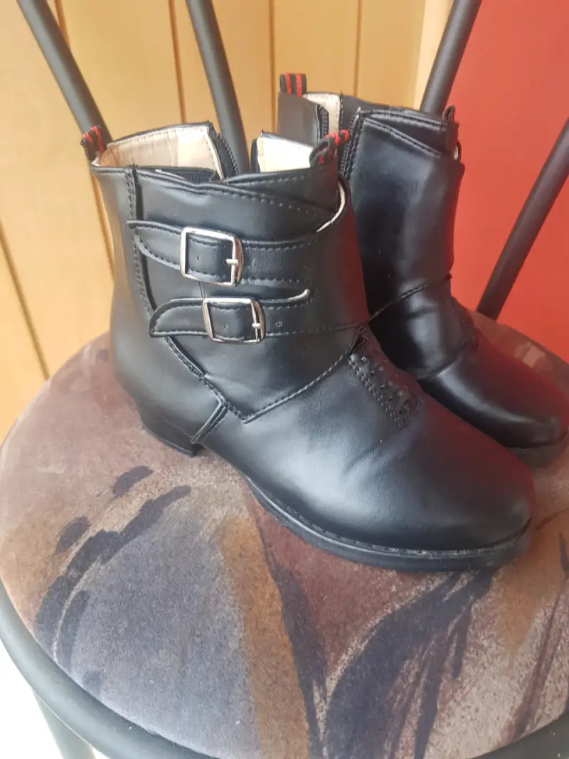 Botines de cuero negro con hebillas de cueca N.32 - 2