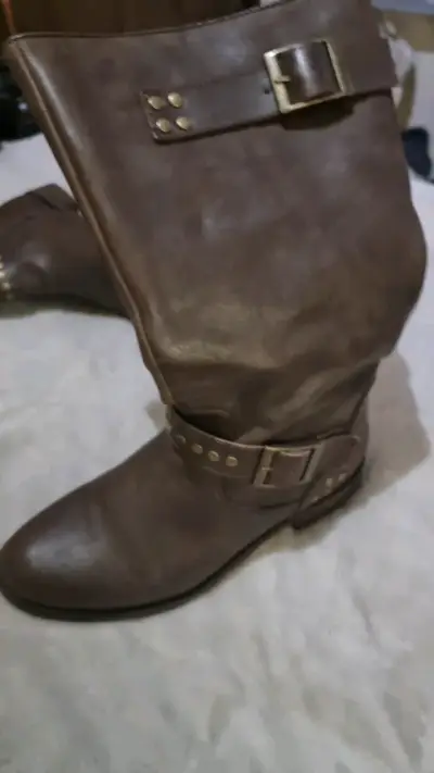Botas de cuero marrón con hebillas - miniatura 3