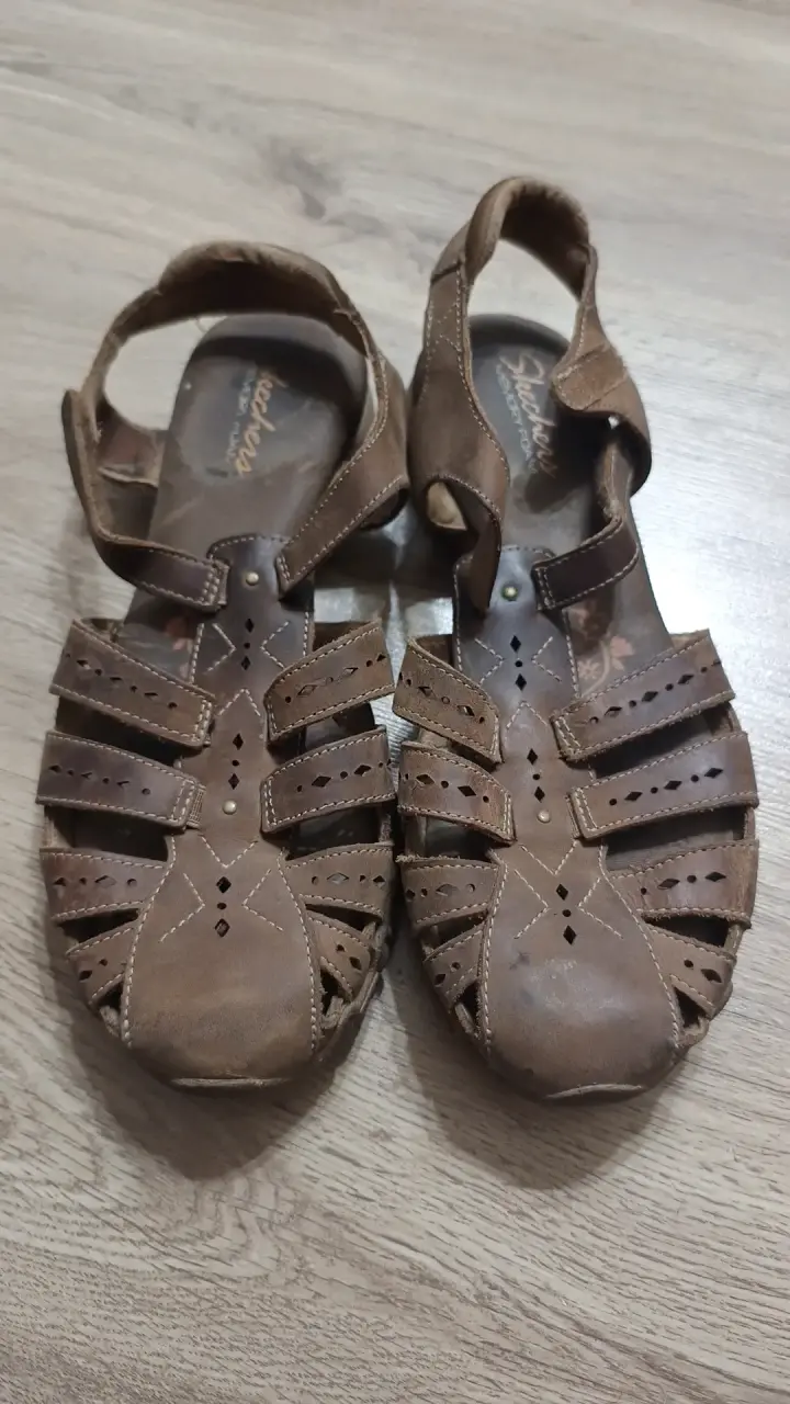 Sandalias Skechers de cuero marrón para mujer - 1
