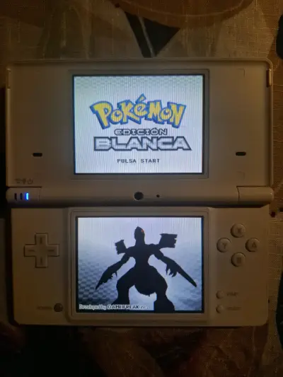 Consola Nintendo DS Lite Blanca con Juegos - miniatura 3