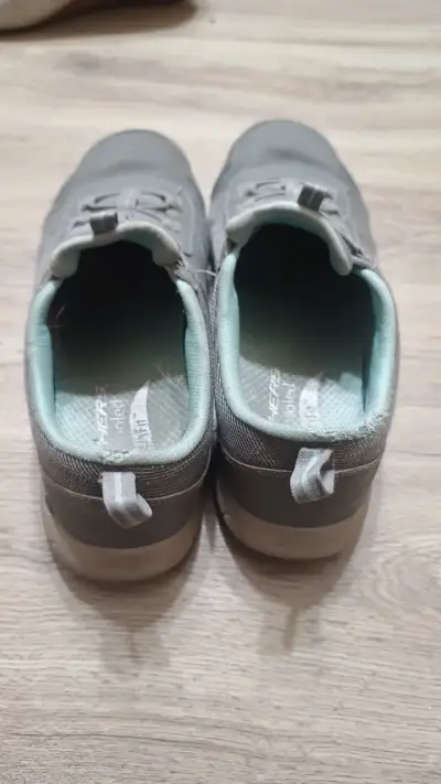 Zapatillas deportivas grises Skechers para mujer - miniatura 3