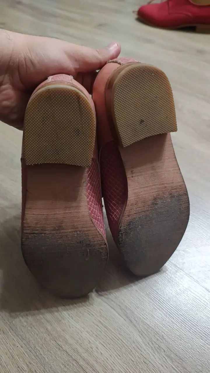 Zapatos de cuero rosados con textura - 3