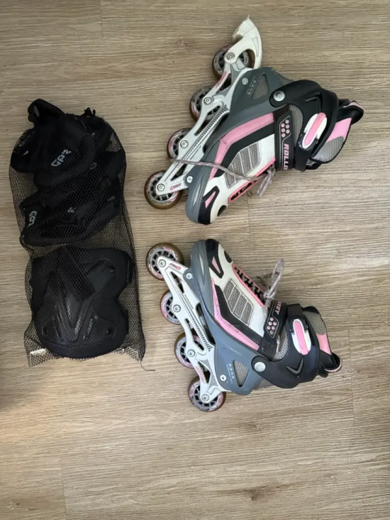 Patines en línea ajustables con protecciones - 1