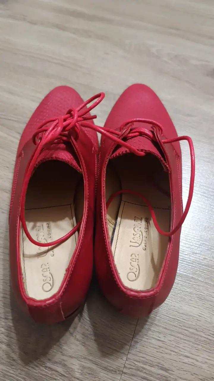 Zapatos rojos de cuero estilo - 2