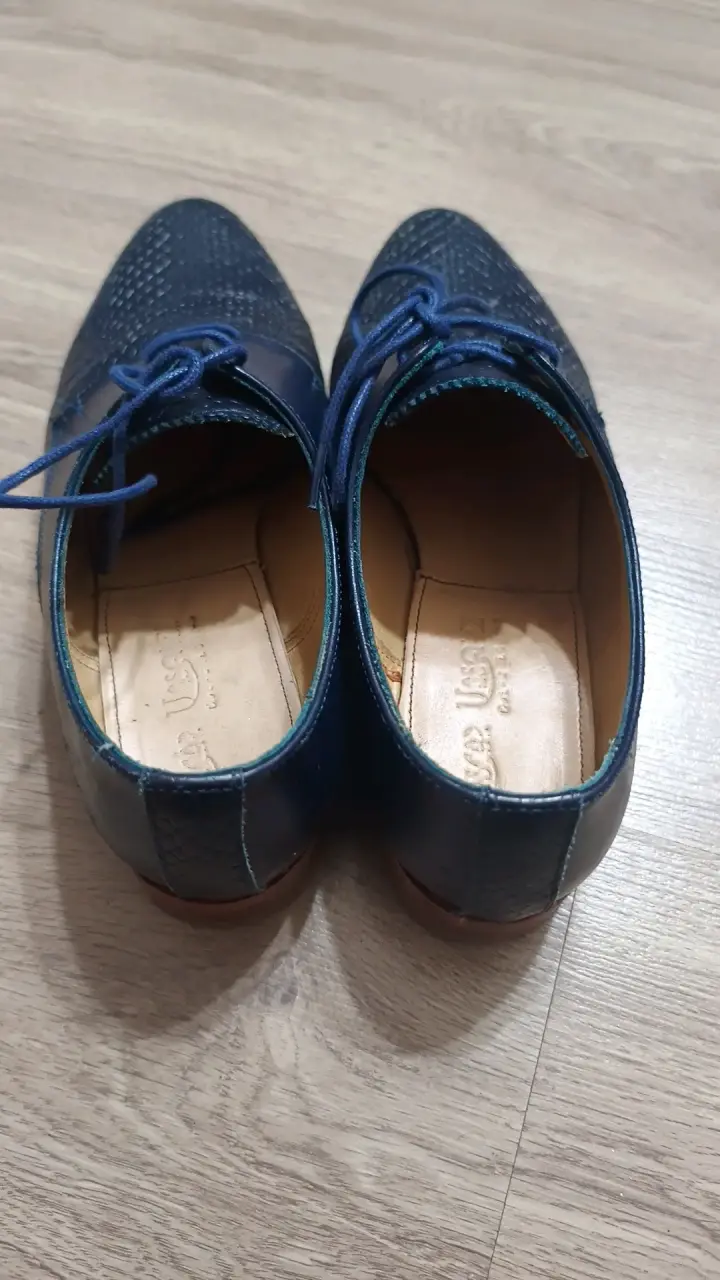 Zapatos de vestir azul marino con textura - 2
