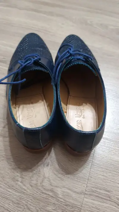Zapatos de vestir azul marino con textura - miniatura 2