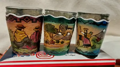 Set de vasos decorativos pintados a mano - miniatura 1