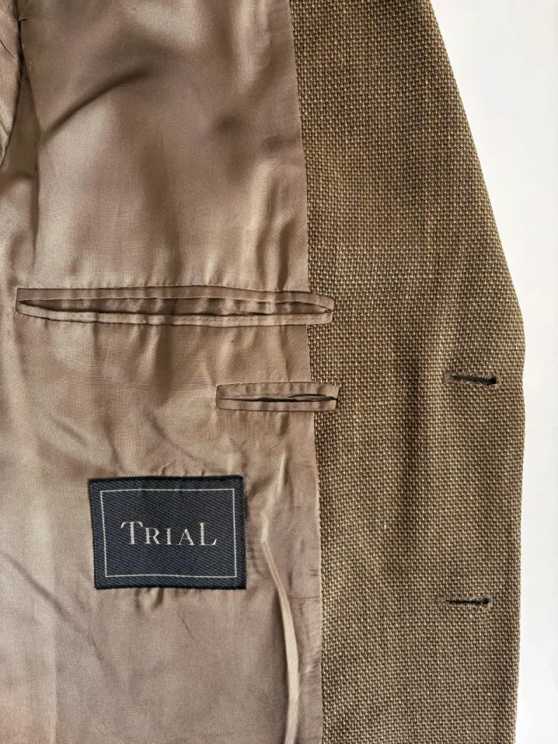 Chaqueta café hombre marca Trial - 2
