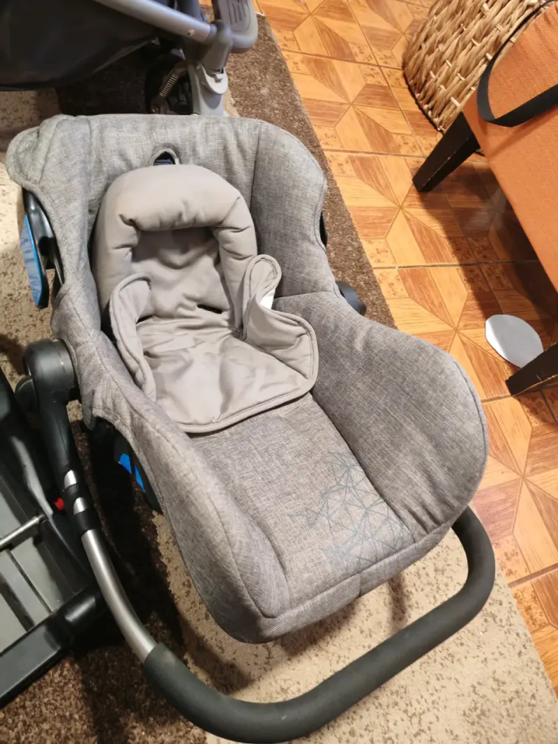 Coche de bebé 3 en 1 gris con silla de auto - 4