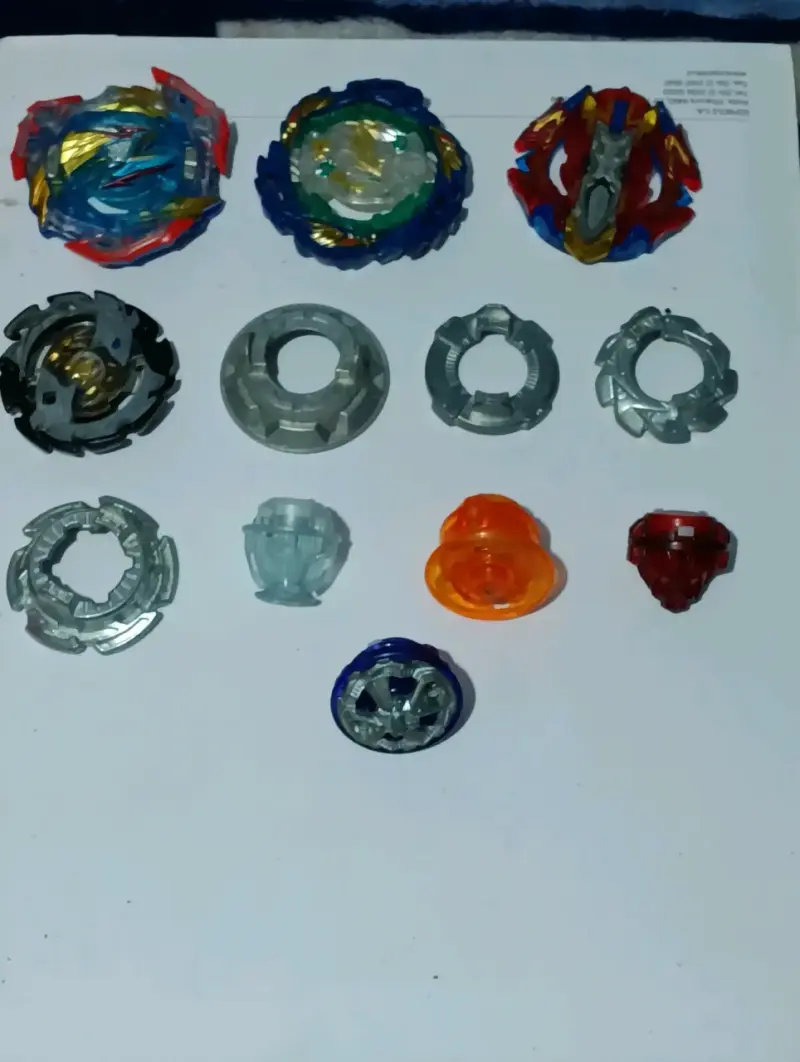Set de Batalla Beyblade con Estadio y Piezas - 1