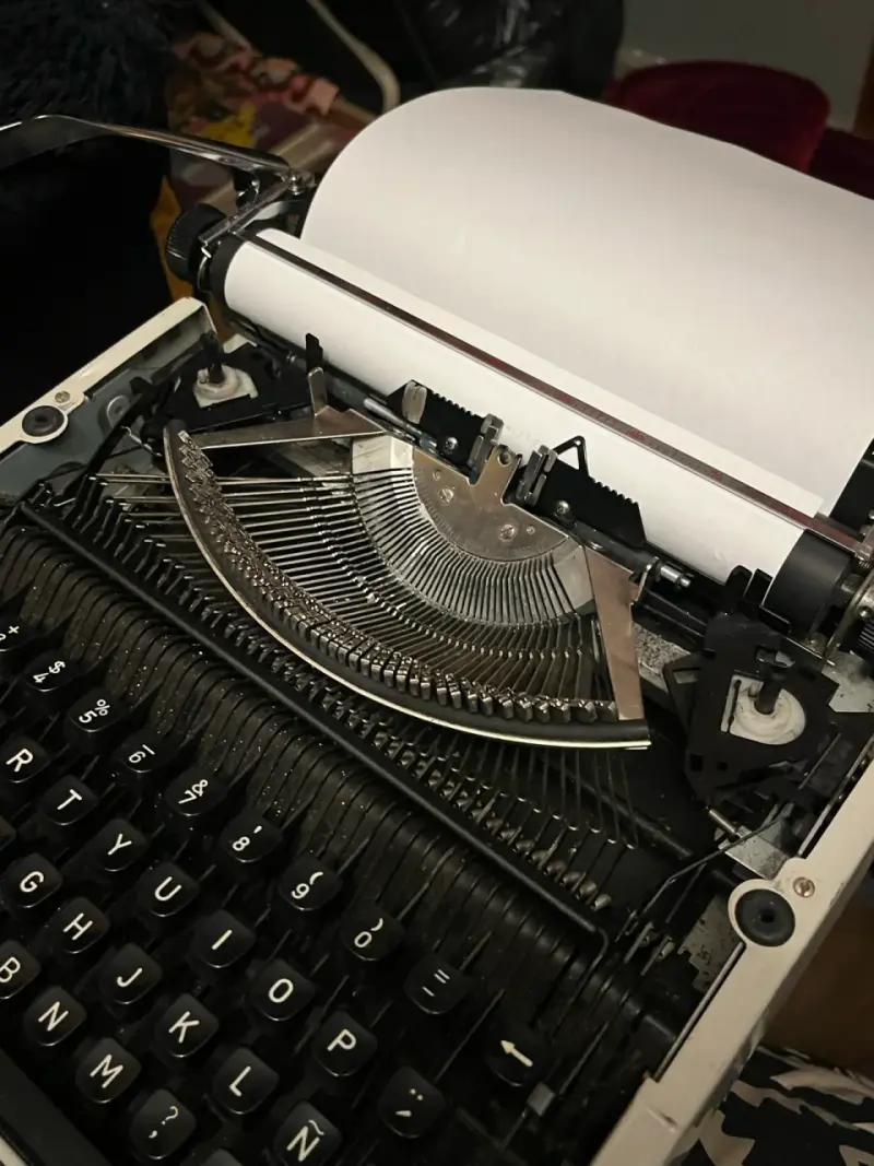 Máquina de Escribir Silverette Vintage - 2