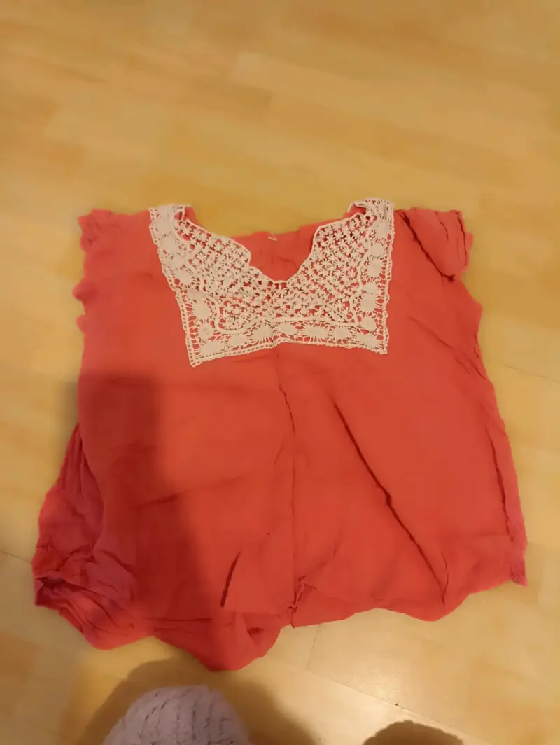 Lote de ropa femenina variada en buen estado - 5