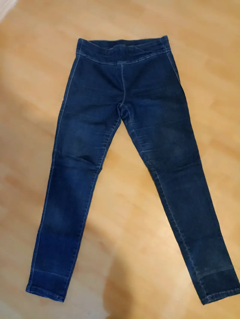 Lote de ropa femenina variada en buen estado - 6