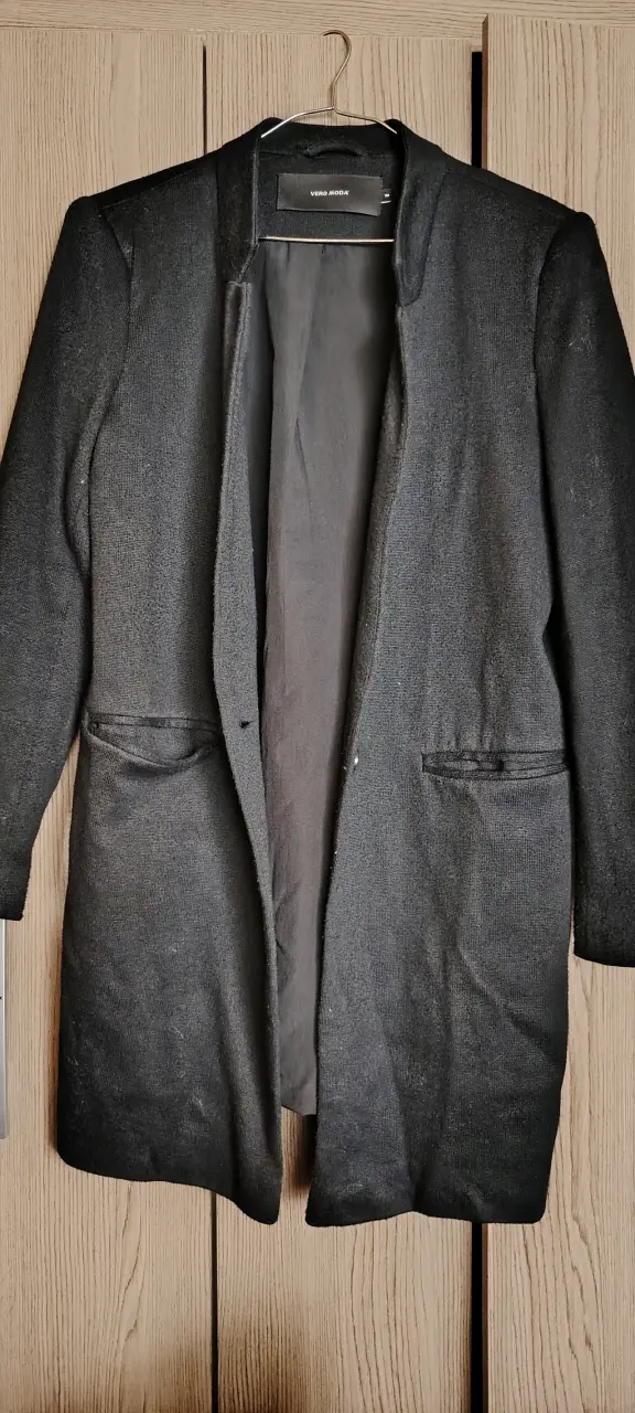 Abrigo negro elegante Vero Moda para mujer - 1