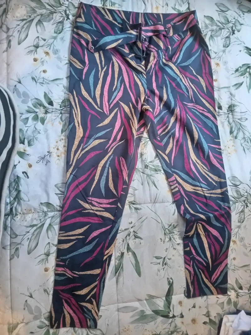 Pantalones con estampado colorido