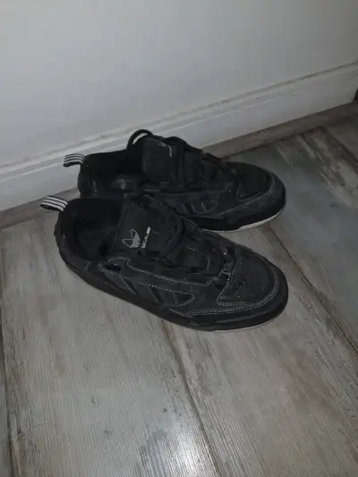 Adi2000 negras Adidas clásicas en buen estado - miniatura 4