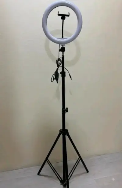 Aro de luz LED con trípode ajustable - miniatura 2