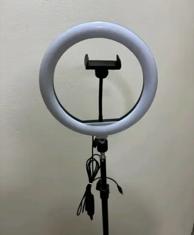 Aro de luz LED con trípode ajustable - miniatura 3