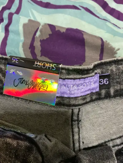 Shorts de mezclilla Maui and Sons para mujer - miniatura 2