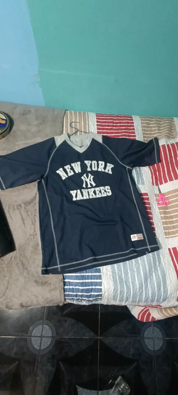 Polera New York Yankees azul marino - 1