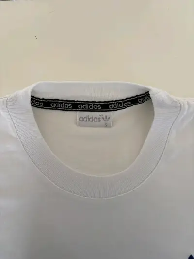 Polera blanca Adidas - miniatura 3