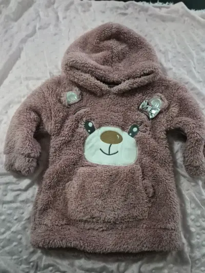 Polerón de peluche infantil con capucha y diseño de oso - miniatura 1