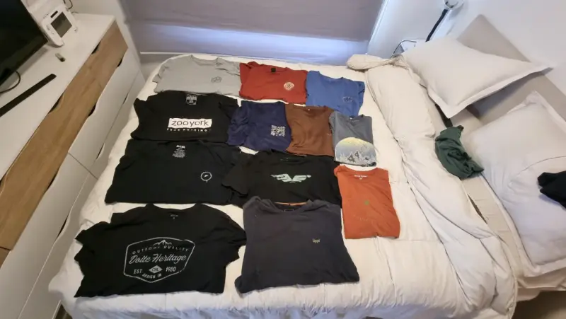 Lote de poleras para hombre de varias marcas - 1