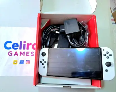 Nintendo Switch OLED con magia y accesorios - miniatura 3