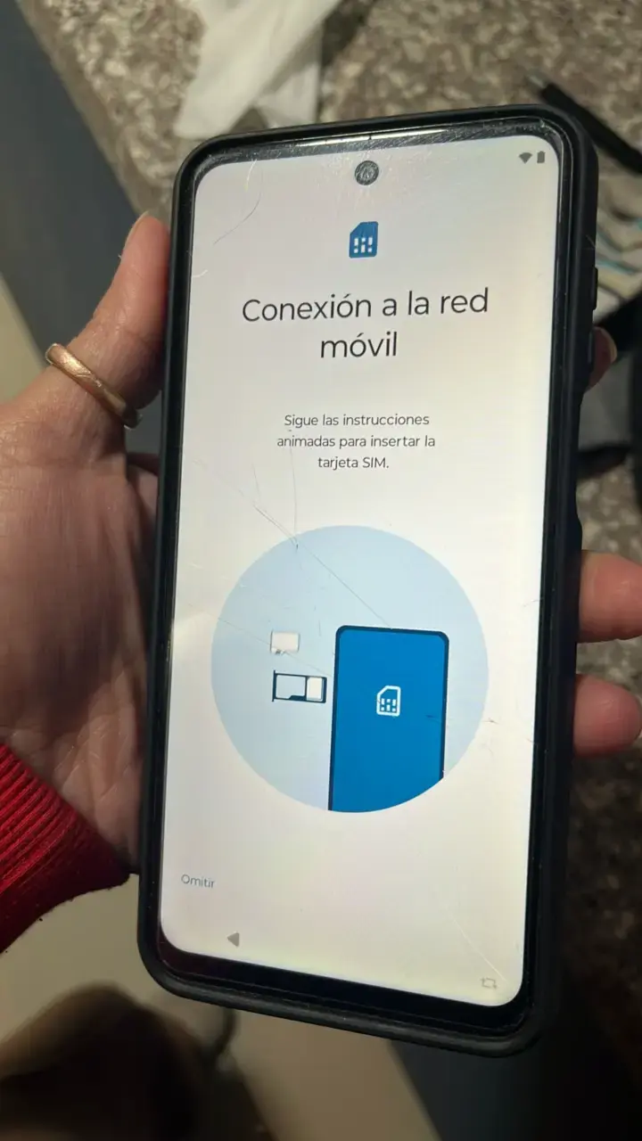 Smartphone Motorola G53 5g con pantalla dañada - 2