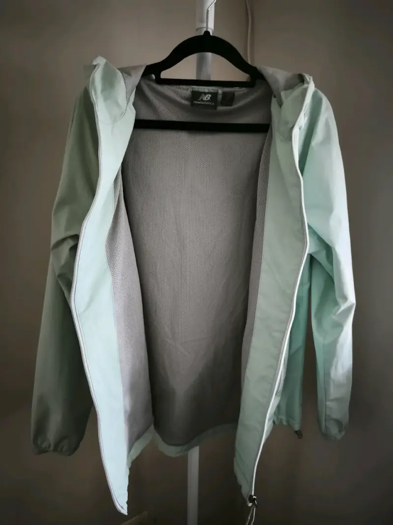 Chaqueta cortaviento New Balance verde menta - 3