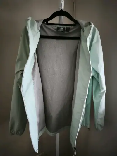 Chaqueta cortaviento New Balance verde menta - miniatura 3