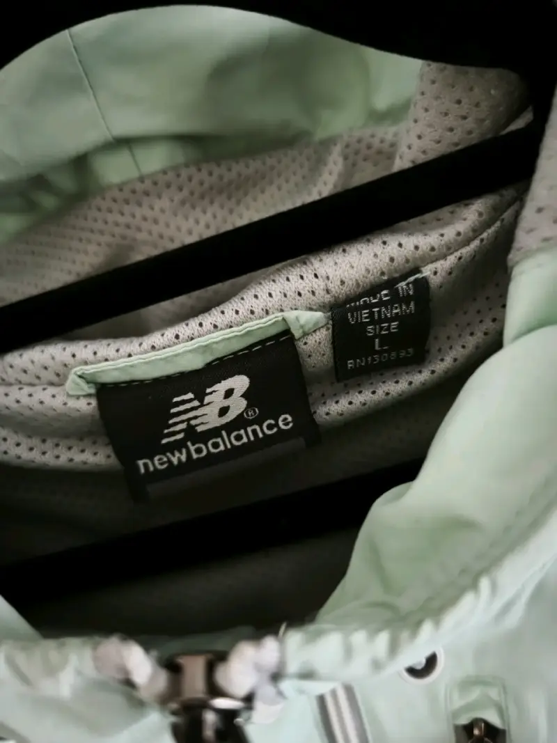 Chaqueta cortaviento New Balance verde menta - 4