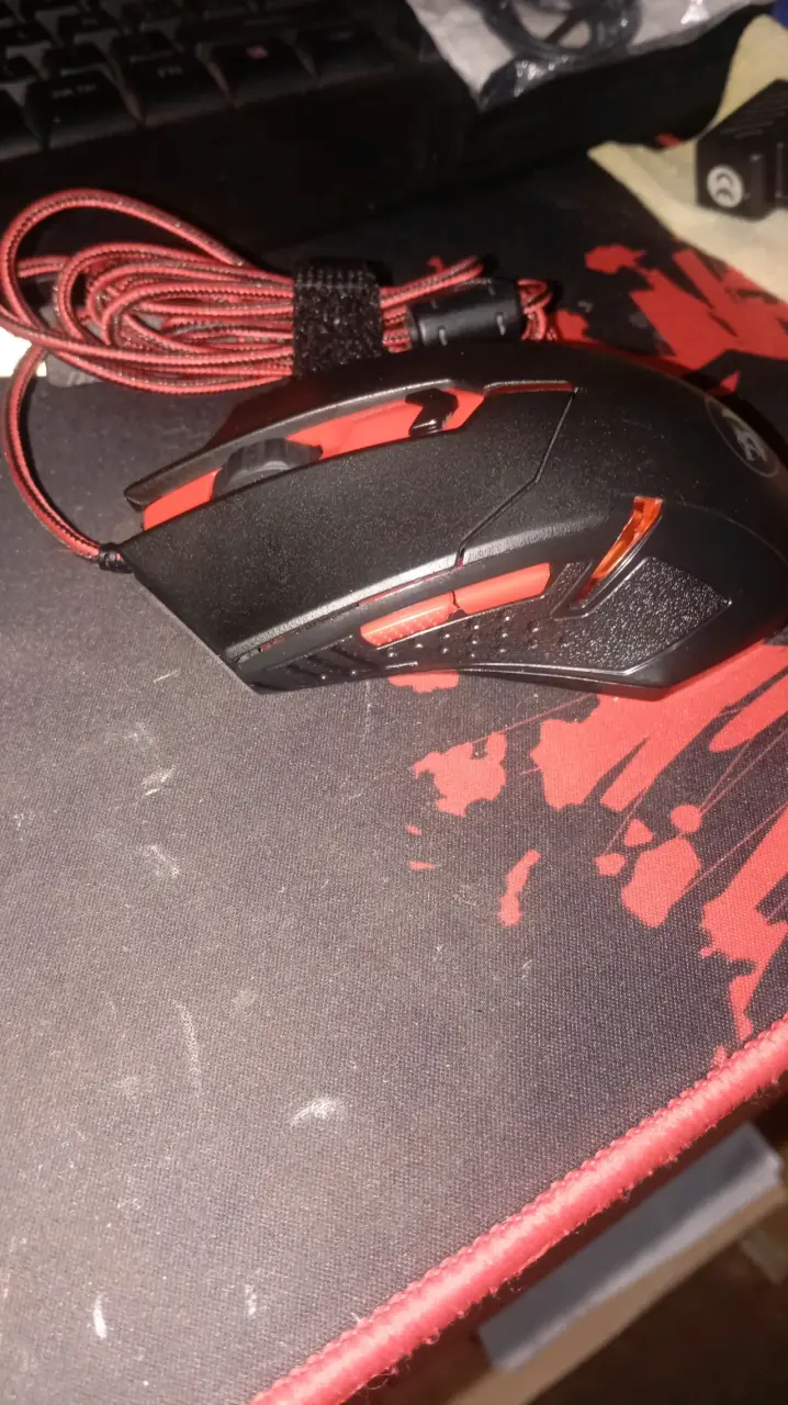 Mouse gamer Redragon M601 con cable trenzado - 2