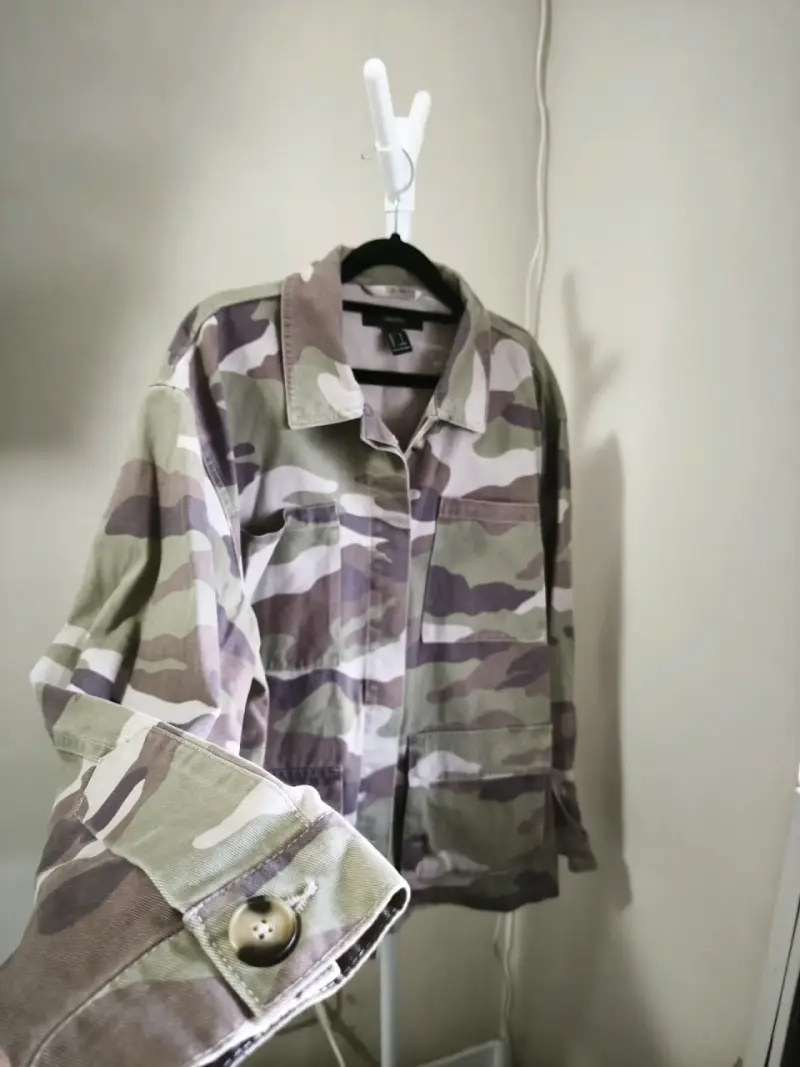 Chaqueta camuflada verde Forever 21 - 4