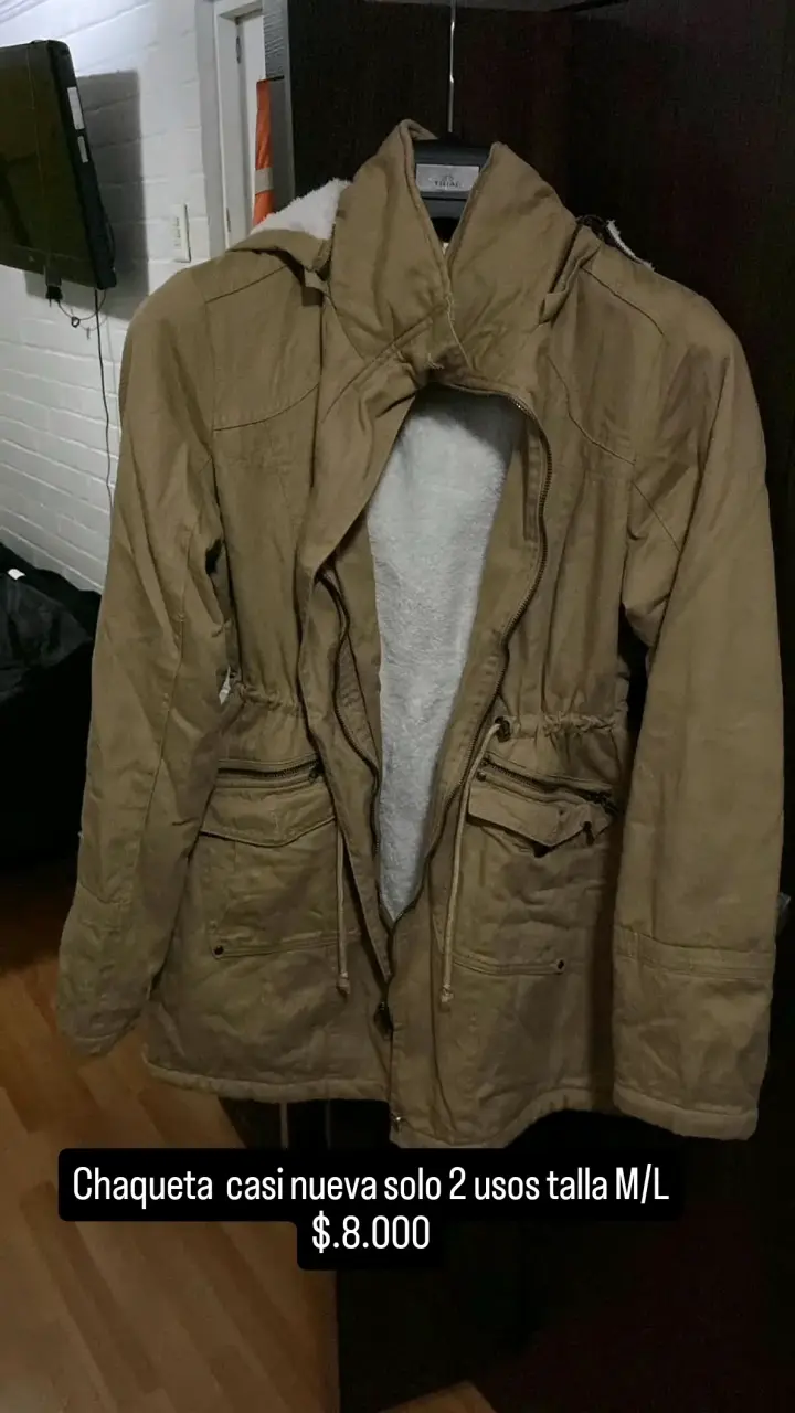 Chaqueta beige casi nueva talla M/L