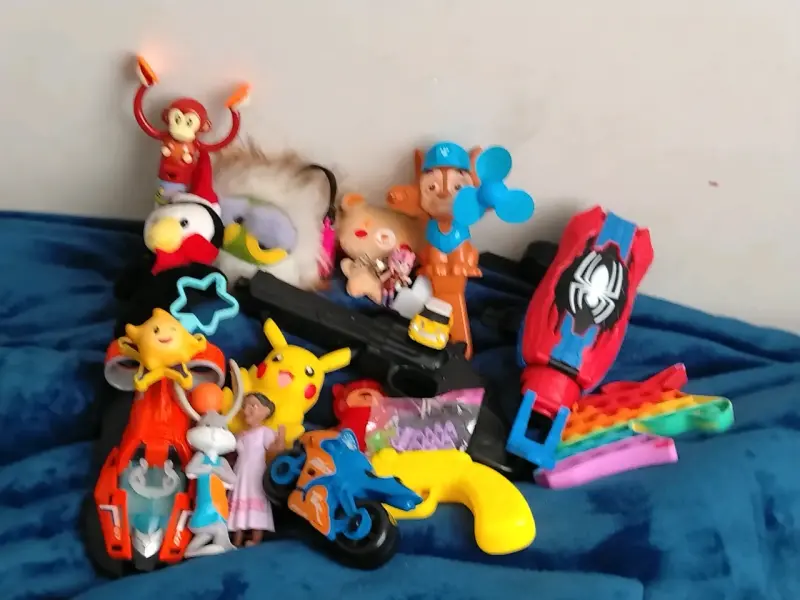 Se venden juguetes