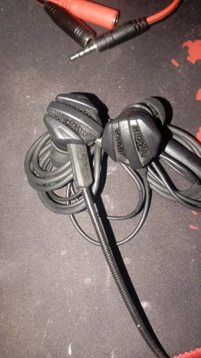 Micrófono de streaming con cable flexible - miniatura 2