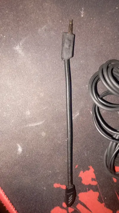 Micrófono de streaming con cable flexible - miniatura 3