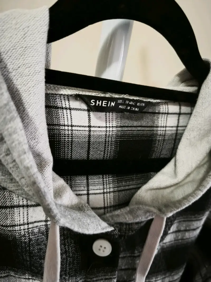 Camisa de franela con capucha Shein a cuadros - 3