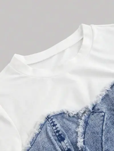 Polera de mezclilla con diseño único - miniatura 2