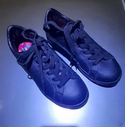 Zapatillas negras Skechers con Memory Foam - miniatura 2