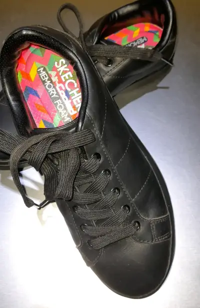 Zapatillas negras Skechers con Memory Foam - miniatura 3