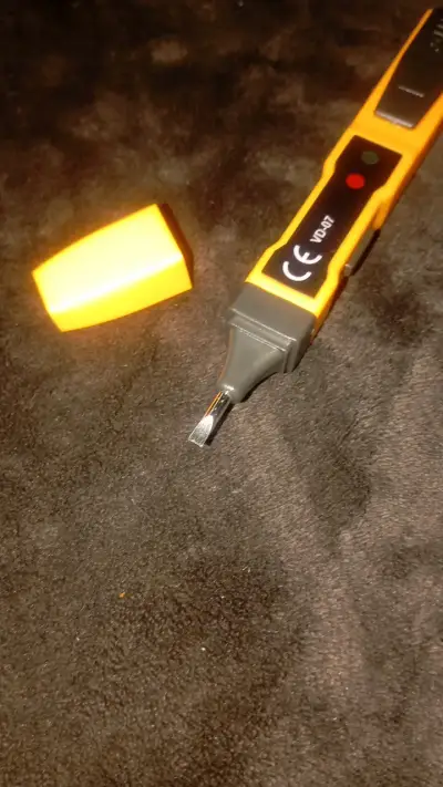 Detector de voltaje sin contacto VD-07 - miniatura 2