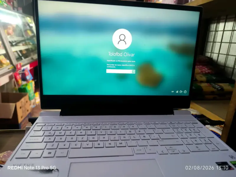 Laptop para juegos con NVIDIA GeForce - 2
